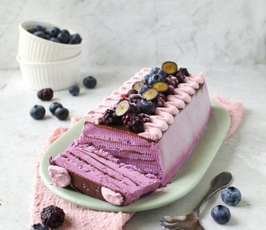 Semifreddo ai frutti di bosco