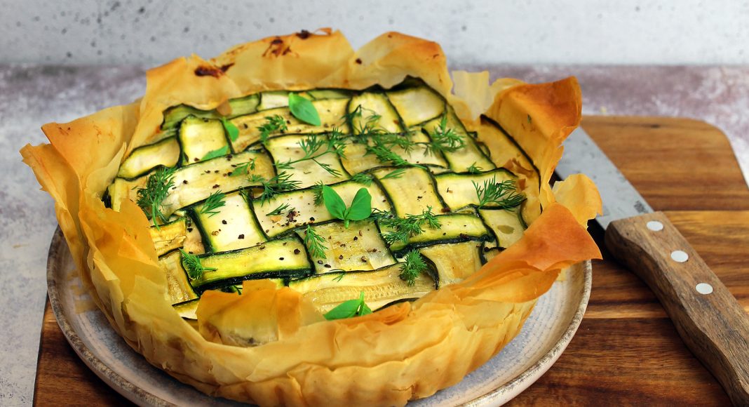 Torta fillo con zucchine e formaggi