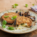 Cordon bleu di melanzane e scamorza al basilico