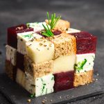 Cubo di frutta e formaggio