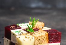 Cubo di frutta e formaggio