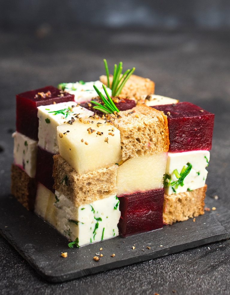 Cubo di frutta e formaggio