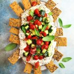 Dip di mozzarella e feta con pomodorini