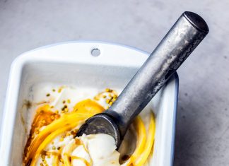 Gelato di mango, ricotta e miele
