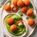 Polpettine di pappa al pomodoro con doppio pesto