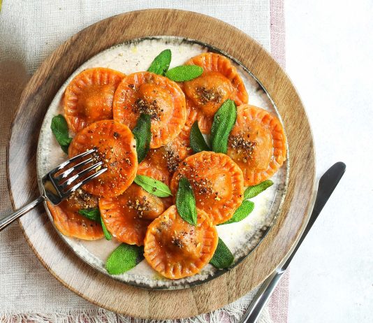 Ravioli rossi ricotta e spinaci