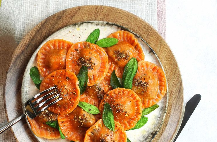Ravioli rossi ricotta e spinaci