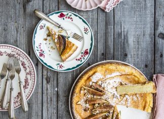 Torta di patate e mandorle con fichi e noci