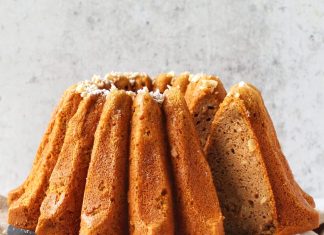 Bundt cake alla zucca, farina di castagne e nocciole