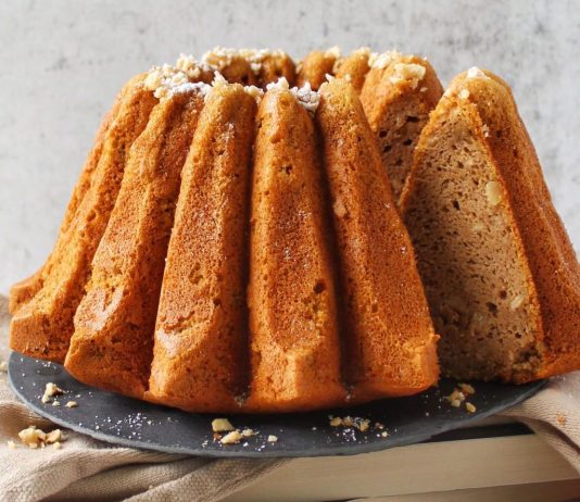 Bundt cake alla zucca, farina di castagne e nocciole