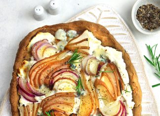 Quiche integrale con pere, ricotta e gorgonzola