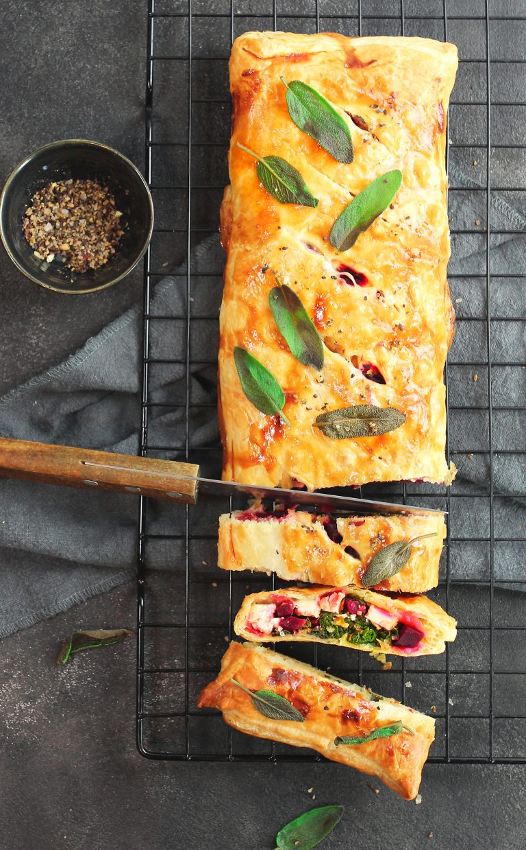 Strudel con feta, bietole e barbabietole