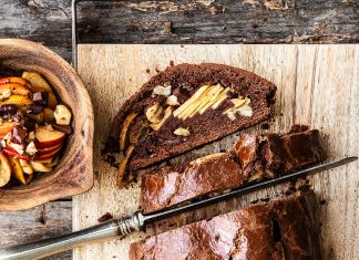 Strudel cioccolato, mele e nocciole