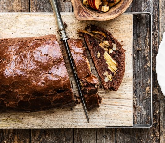 Strudel cioccolato, mele e nocciole