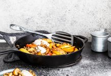 Campfire apple crisp