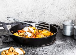 Campfire apple crisp