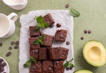 Brownies avena, cioccolato e avocado