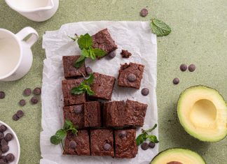 Brownies avena, cioccolato e avocado