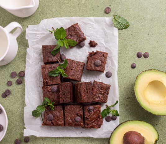 Brownies avena, cioccolato e avocado