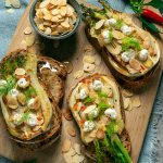 Crostoni ai finocchi con mousse di camembert