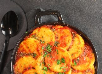 Gnocchi di polenta alla romana in salsa al pomodoro