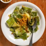 Lasagnette di cavolo nero con crumble mediterraneo