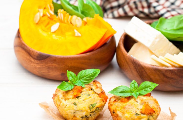 Muffin allo zafferano con feta e zucca