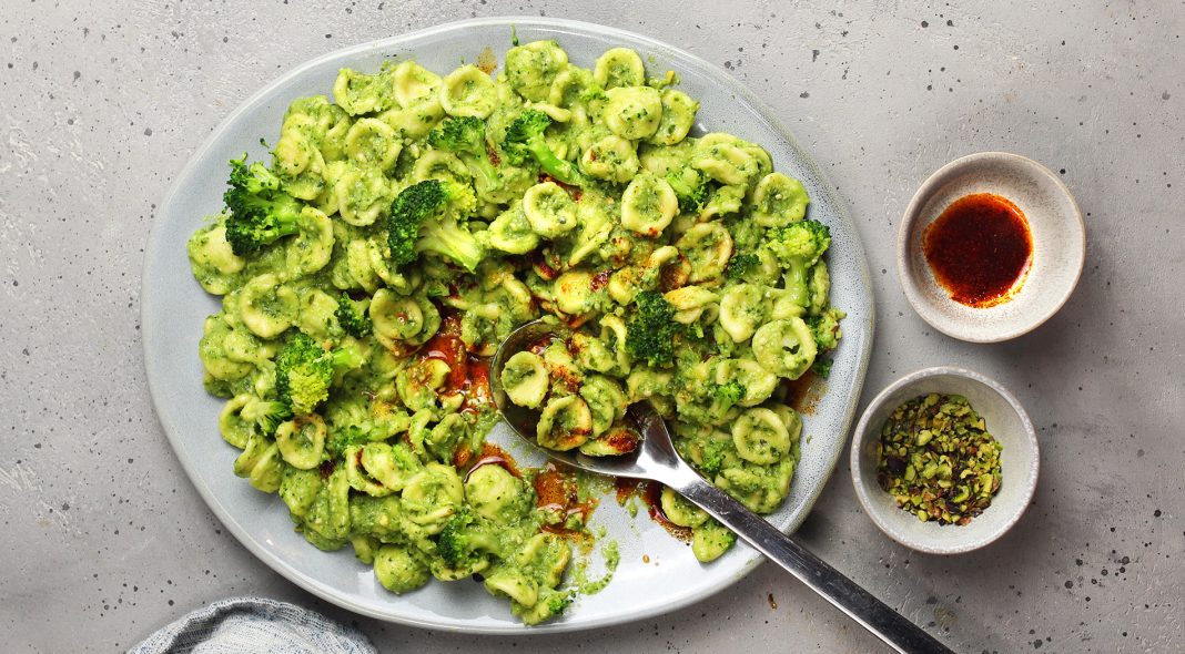 orecchiette-broccoli-miso_cayenna Orecchiette con salsa di broccoli, miso e peperoncino di Cayenna