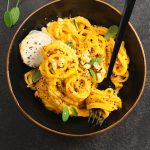 Spaghetti cremosi zucca e salvia