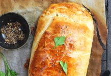 Strudel ricotta, spinaci e broccoli con pesto verde