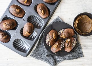 Madeleine al cacao con burro di datteri