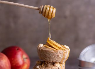 Muffin vegan mele e nocciole