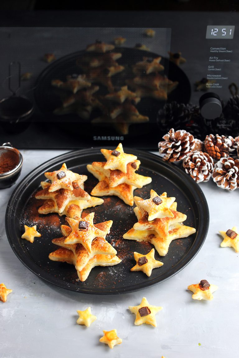 Alberi di sfoglia con gocce di cioccolato