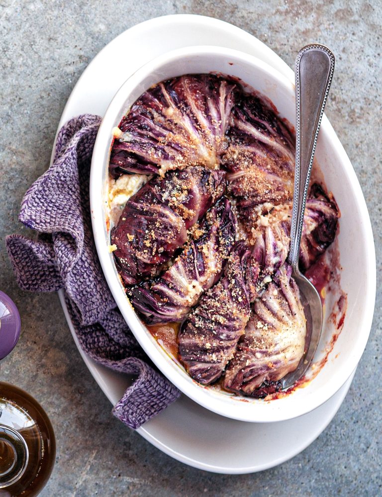Involtini gratinati di radicchio rosso e formaggio