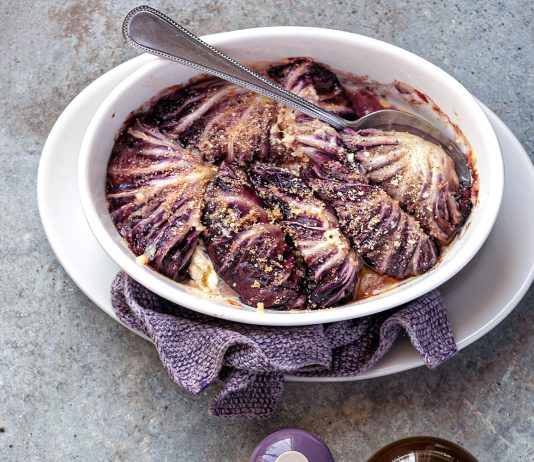 Involtini gratinati di radicchio rosso e formaggio