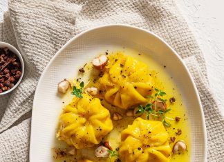 Ravioli di pere e taleggio allo zafferano con pepe di Sichuan