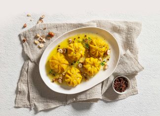 Ravioli di pere e taleggio allo zafferano con pepe di Sichuan