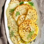 Sedano rapa steaks su purè al miso