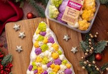 Torta salata morbida con rosette di cavolfiore e frosting al formaggio