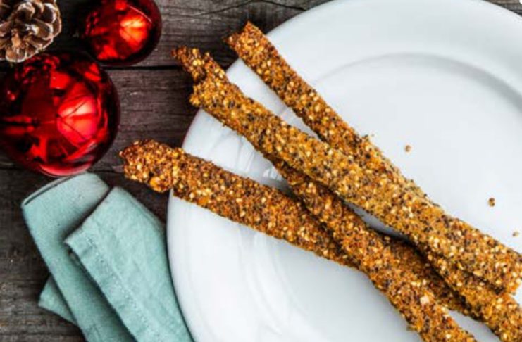 grissini di quinoa, nocciole e semi