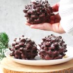 Pigne di cioccolato ai ceci con nocciole e mandorle