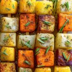 Spiedini di patate colorate in padella