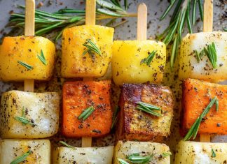 Spiedini di patate colorate in padella