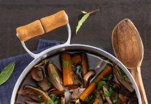 Bourguignon di funghi, carote e scalogni al vino rosso