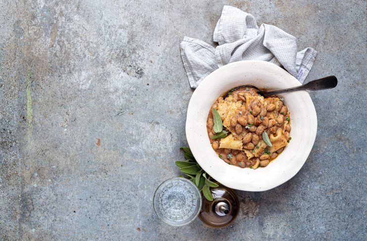 Pasta e fagioli cremosa con maltagliati all’uovo