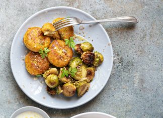 Crocchette di verdure con cavolini piccanti arrosto
