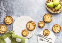 Crostatine frangipane alle pere