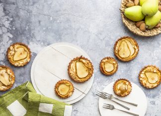 Crostatine frangipane alle pere