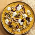 Farinata con stracciatella, radicchio e funghi alla piastra