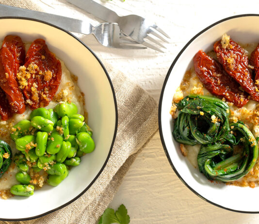 Poke mediterraneo con fave e cicoria piccante